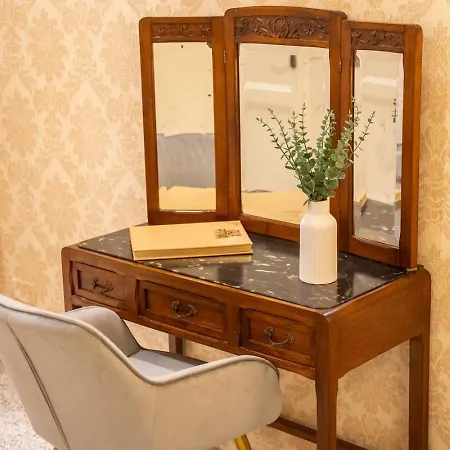 Noble Floor - Private Sauna Λούκα