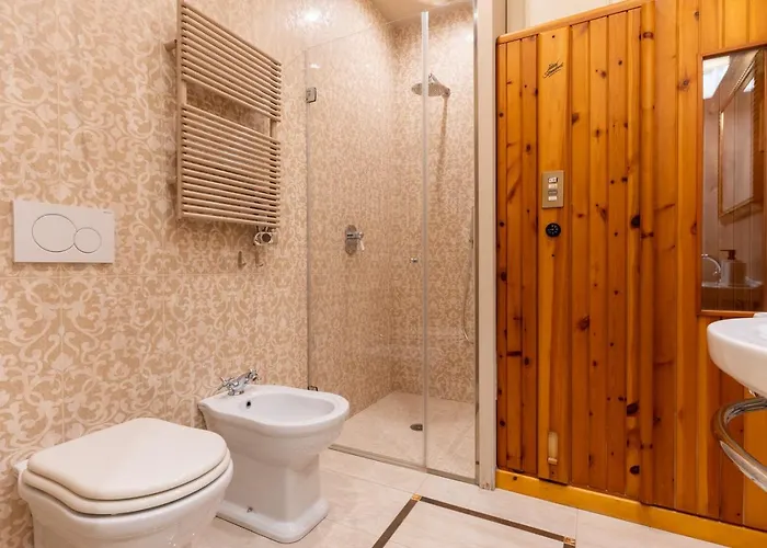 Noble Floor - Private Sauna Λούκα